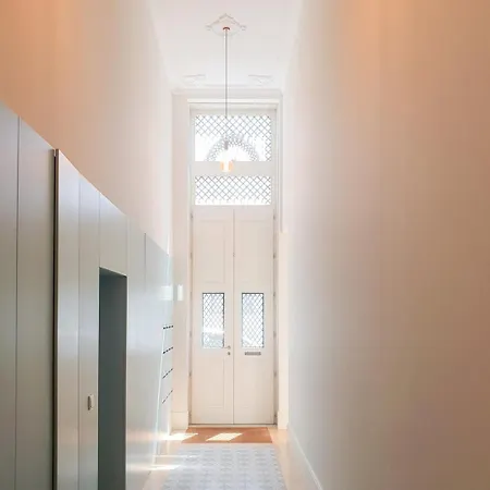 Classic Loft In Fully Renewed Building At Batalha