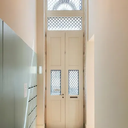 Classic Loft In Fully Renewed Building At Batalha *