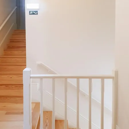 Classic Loft In Fully Renewed Building At Batalha Appartamento *