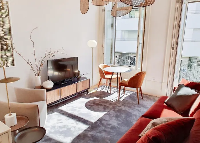 Classic Loft In Fully Renewed Building At Batalha