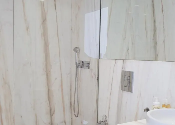 Classic Loft In Fully Renewed Building At Batalha Apartament *